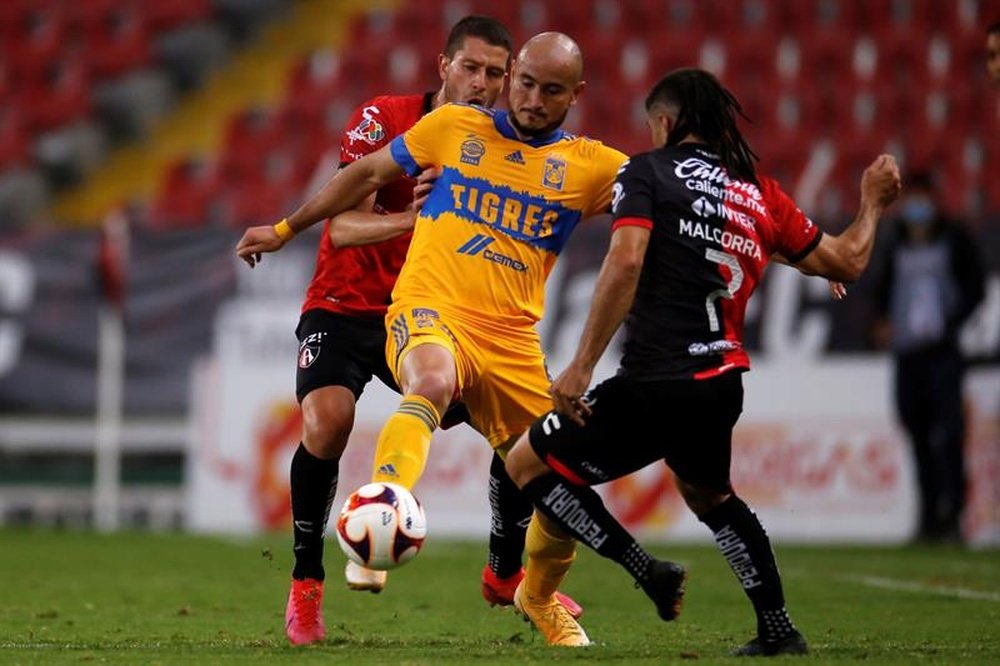 Alarm at Tigres: Carlos González doubt for Club World Cup. EFE