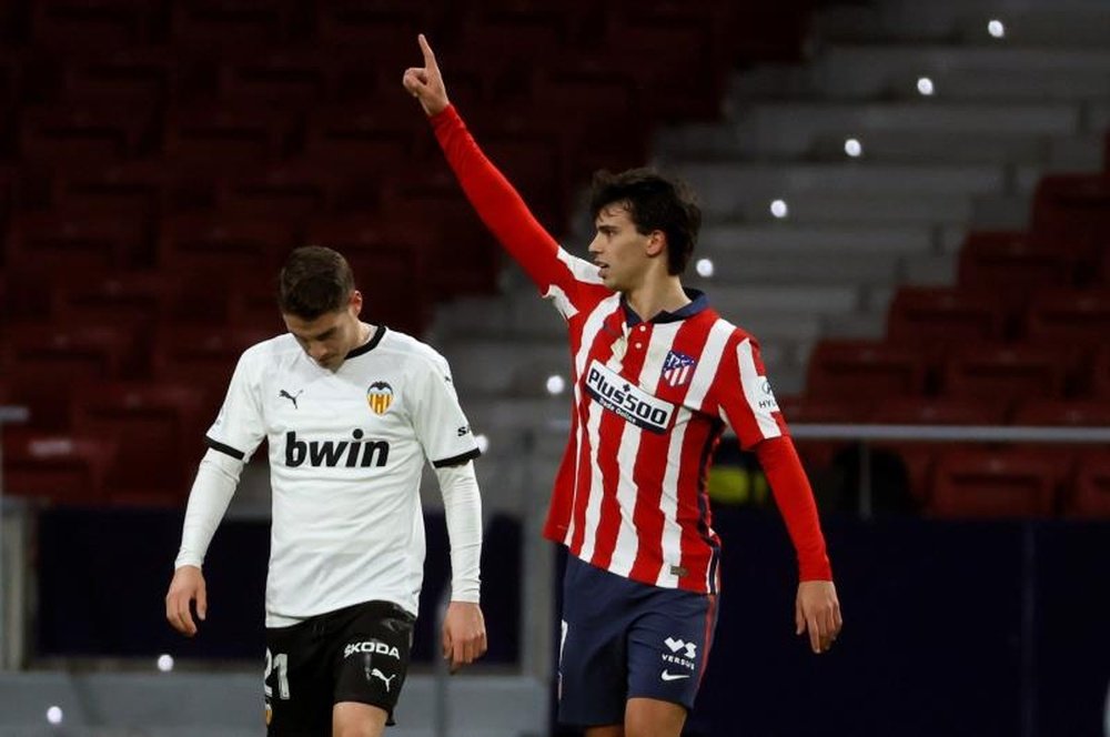 Simeone s'explique sur la sortie de Joao Felix contre Valence. EFE