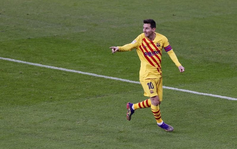 Tevez ne voit pas Messi évoluer avec un autre maillot que celui du Barça. goal