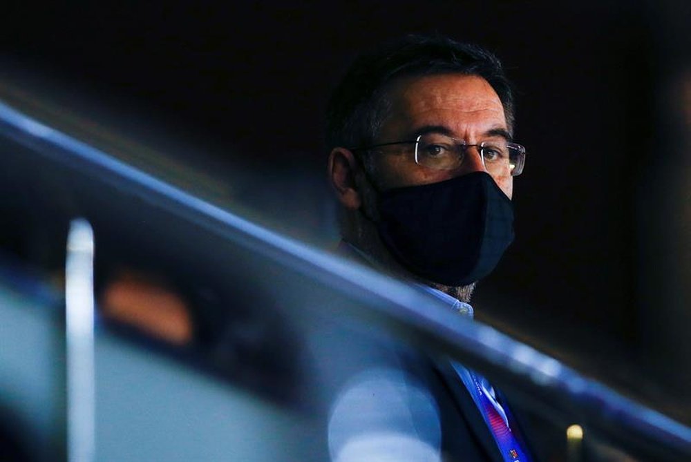 Bartomeu é detido pela polícia. EFE