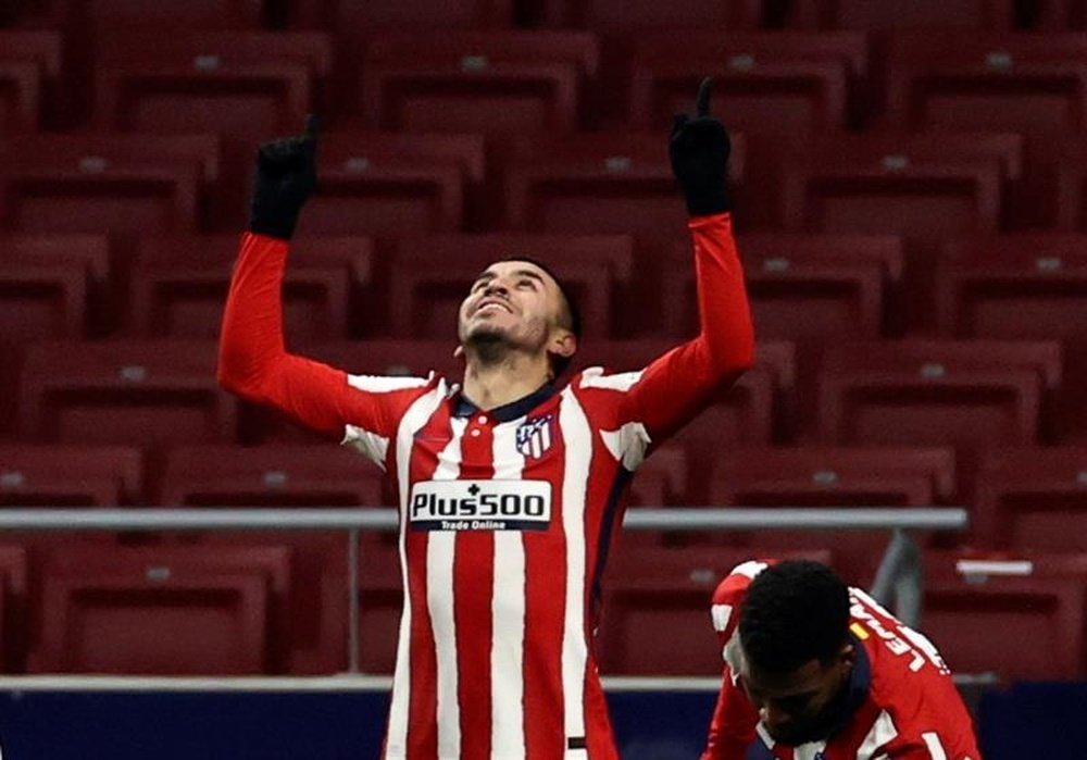 Ángel Correa marcou dois gols no fim do primeiro tempo. EFE/JuanJo Martín/Arquivo