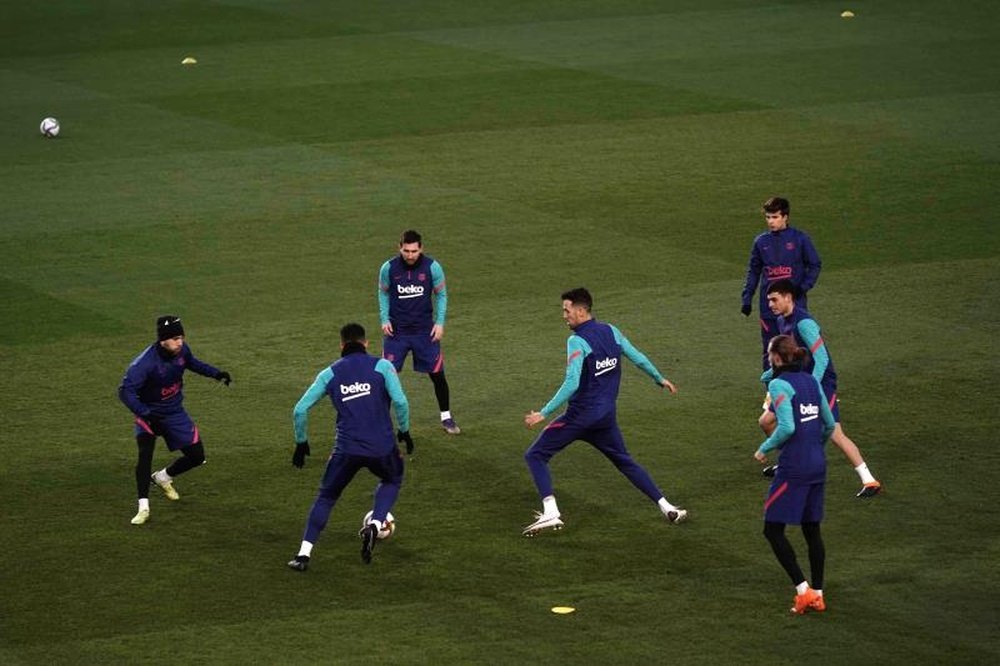 Barcelona treina para enfrentar o Sevilla na semifinal da Copa do Rei. EFE /Rafa Alcaide/Arquivo