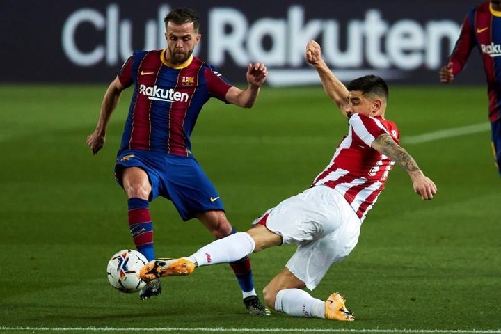 O Barça voltará a emprestar Pjanic para ajustar as suas contas