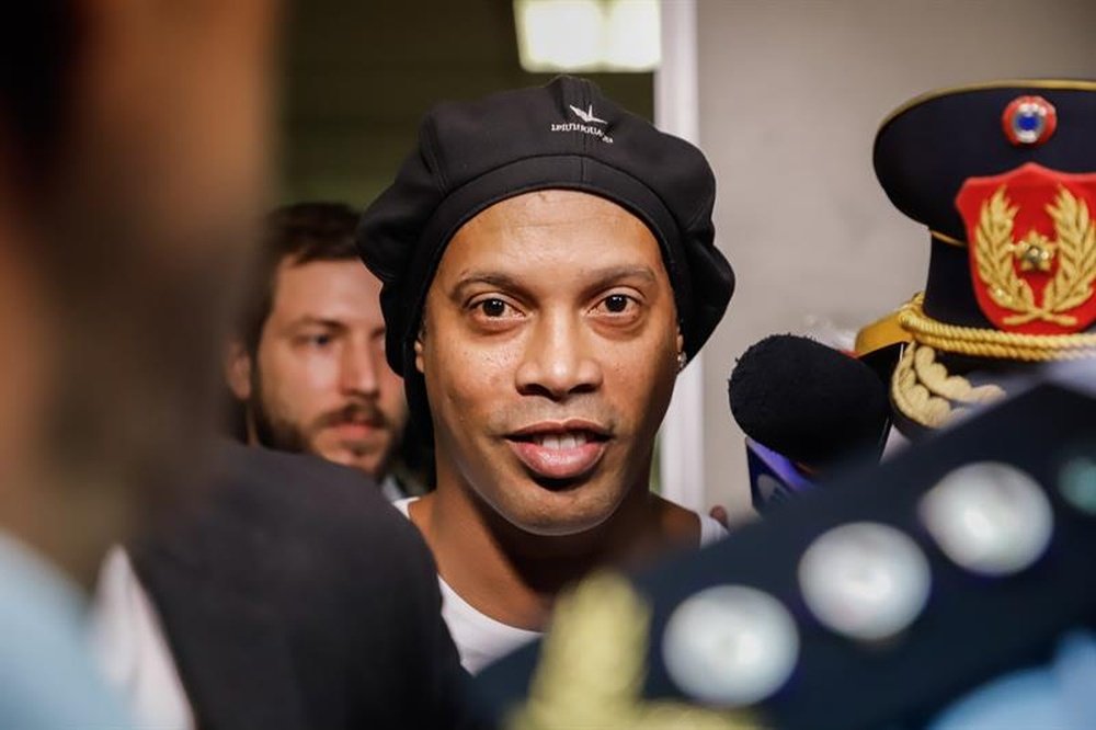 Ronaldinho recibirá 6,2 millones de euros del Atlético Mineiro. EFE