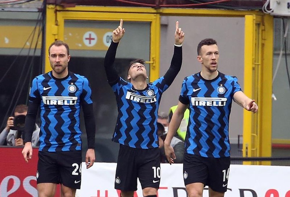 L'Inter Milan remporte le derby et distance son voisin. EFE