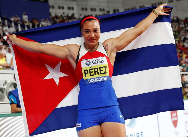 En la imagen, la cubana Yaimé Pérez, campeona mundial de lanzamiento de disco en Doha 2019. EFE/Valdrin Xhemaj/Archivo