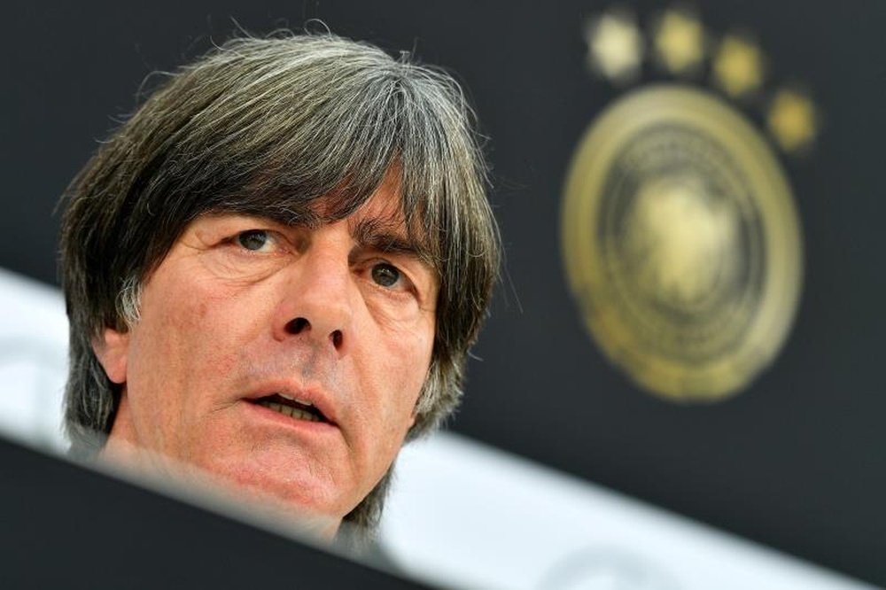 Joachin Löw vive momento de definição de seu futuro. EFE/EPA/SASCHA STEINBACH/Arquivo