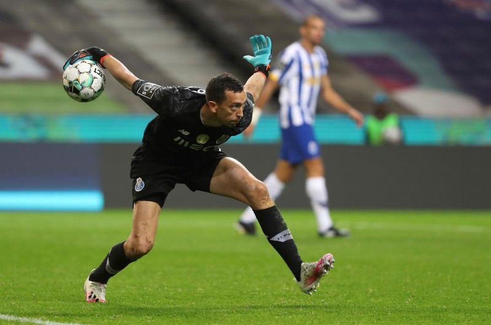 Marchesin has been ruled out of action for at least a month. EFE