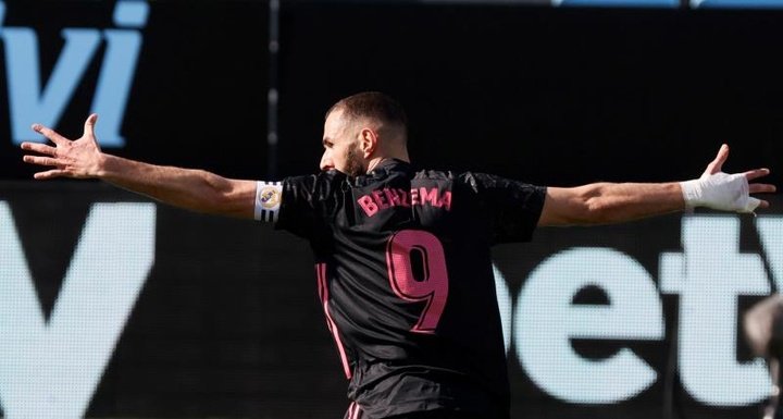 Benzema abrió el sábado con un doblete y Bono lo cerró con un gol épico
