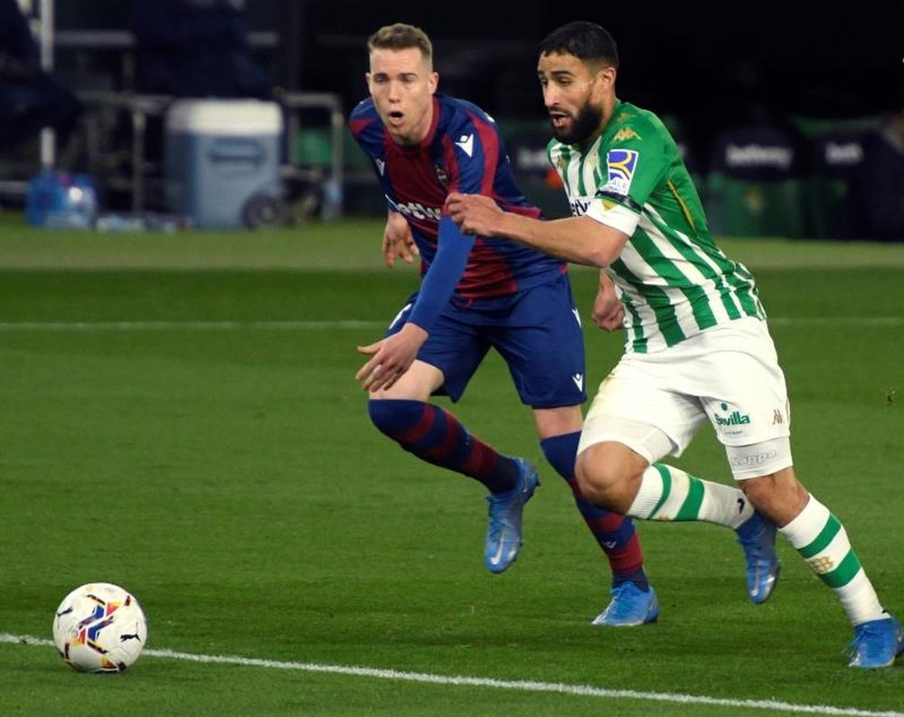 Fekir se mostró feliz de estar en el Betis, aunque dejó su futuro en el aire. EFE