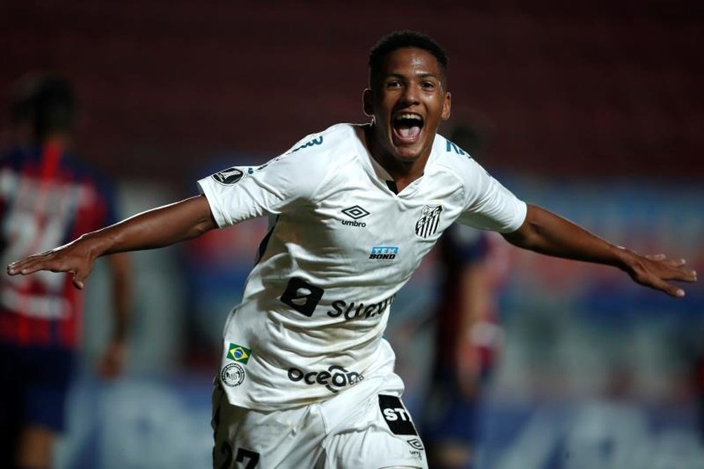 Santos eliminou o San Lorenzo e disputará a fase de grupos da Libertadores. EFE/ Natacha Pisarenko