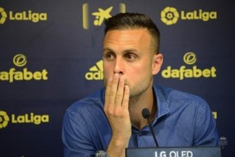 Juan Cala, que foi acusado por Diakhaby de um insulto racista em 2021, enviou uma mensagem de apoio ao zagueiro do Valencia após sua grave lesão no joelho.