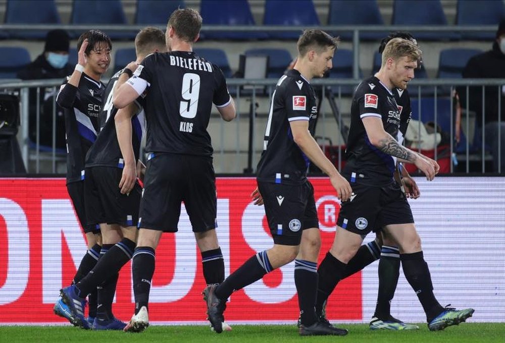 L'Arminia Bielefeld sort de la zone rouge. EFE