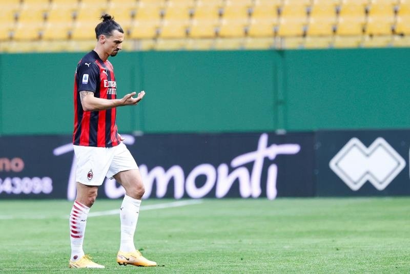El Milan sobrevive al 'bocazas' de Ibrahimovic