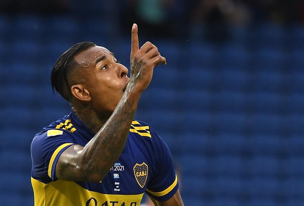 Boca solo sancionará a Villa económicamente. EFE