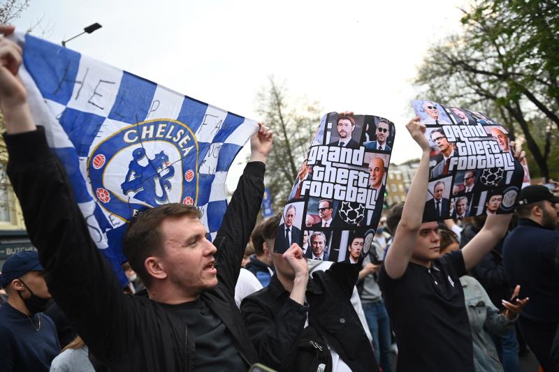 Manifestación contra la Bundesliga en Londres