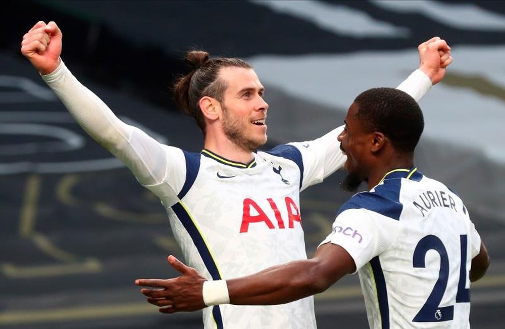 Com Bale e sem Mourinho, o Tottenham volta a sorrir. AFP