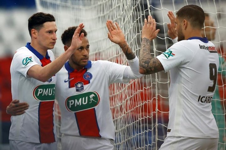 Le PSG file en demi-finale sur une 'manita' contre Angers