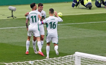El Elche ganó 1-0 al Villarreal. EFE