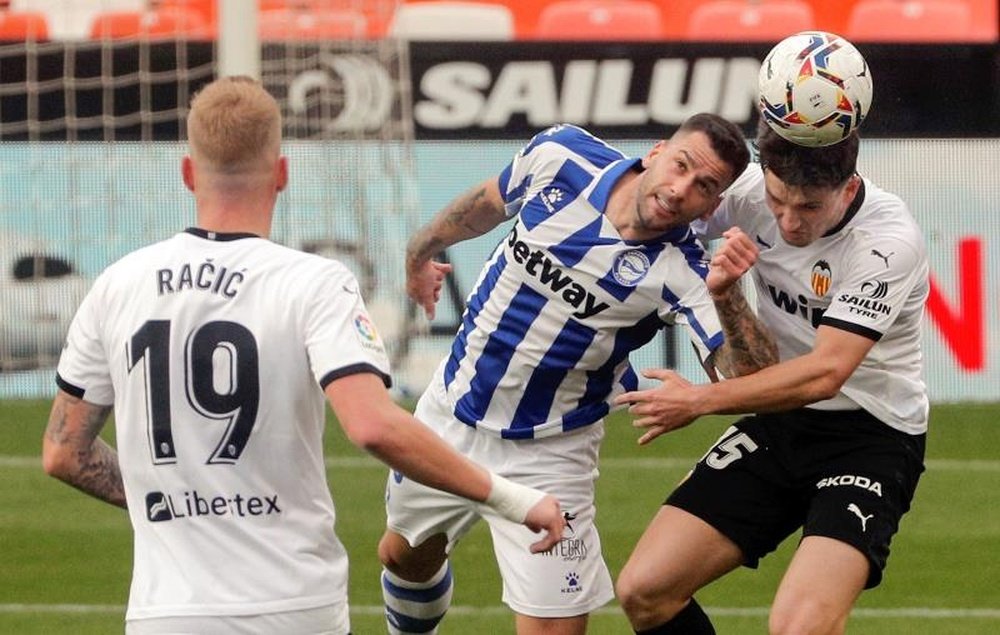 Édgar (c) habló del inminente duelo ante el Levante. EFE/Archivo