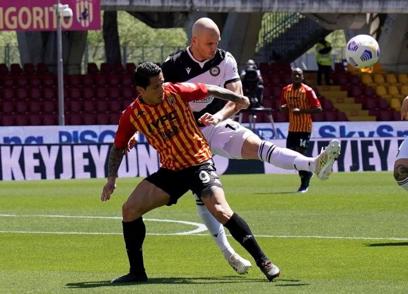 El Benevento estalla contra el VAR: 