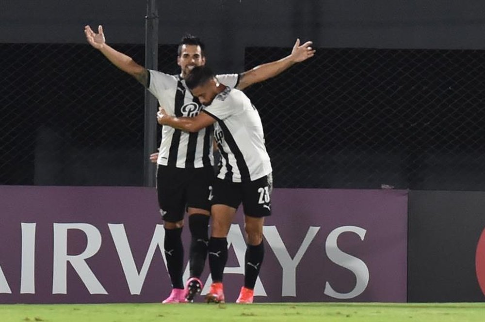 Libertad venció 1-3 a Club River Plate. EFE