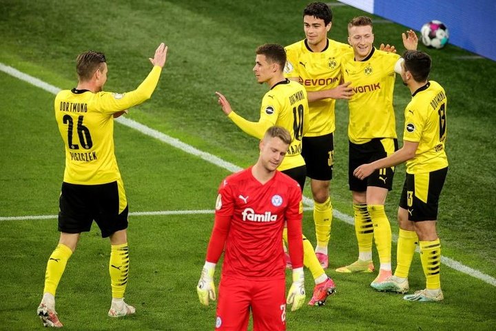 El Borussia se pasea rumbo a la final de Copa