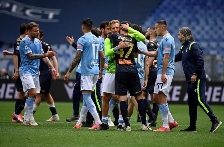 Lazio vence por 4 a 3 e pressiona Juve e Napoli