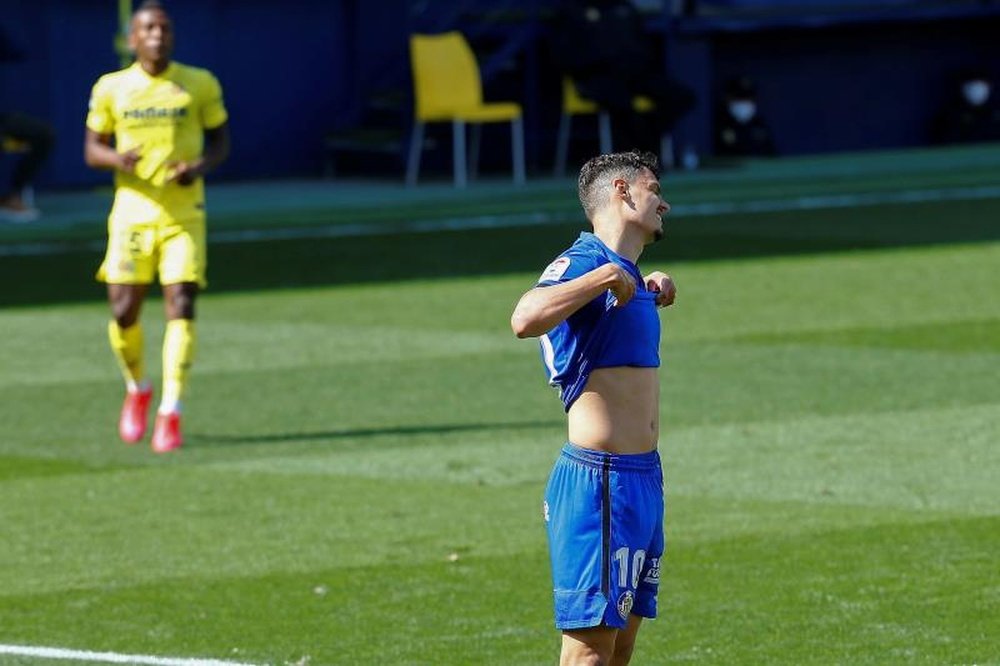 Ünal hizo dos de los tres tantos del partido. EFE