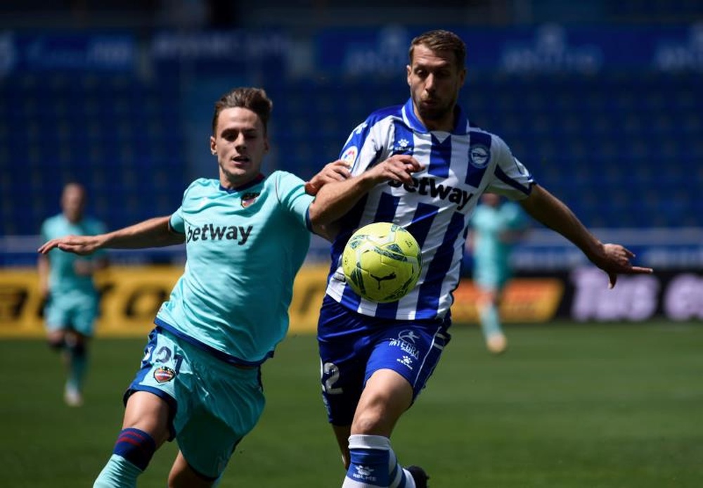 Alavés ouvre la porte aux retours de Pellistri, Lejeune et Battaglia. EFE