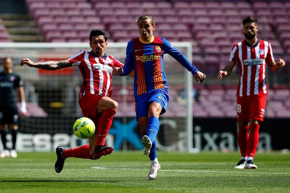 Savic cumplió su partido 200 como 'colchonero' en el Camp Nou. EFE