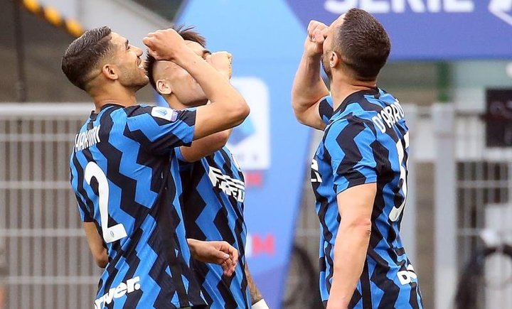 El Inter baila a la Sampdoria para celebrar el 'Scudetto'