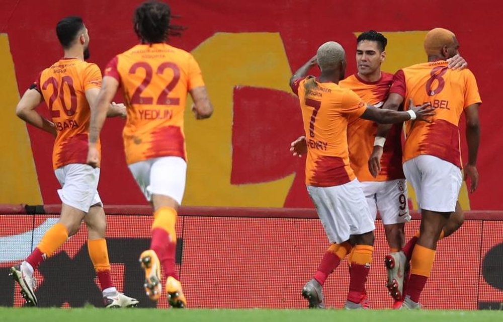 El Galatasaray ganó con gol de Falcao. EFE