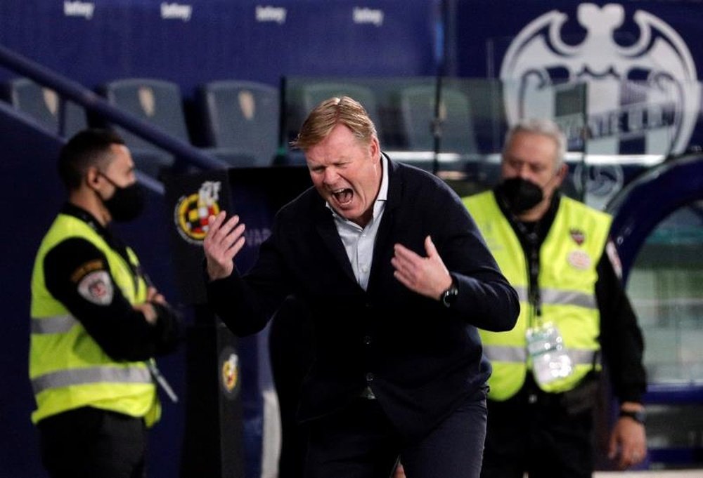 Tuesday's draw with Levante raised a few questions about Koeman and Barca. EFE