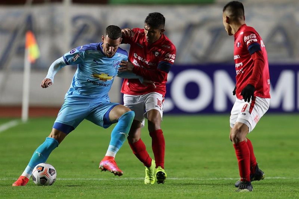 Wilstermann y Arsenal se enfrentan este miércoles. EFE/Archivo