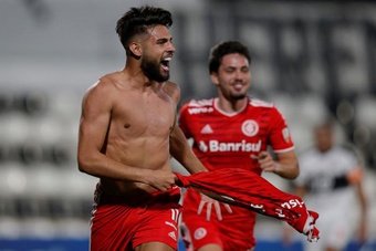Internacional rejeita proposta do Palmeiras por Yuri Alberto. EFE/César Olmedo