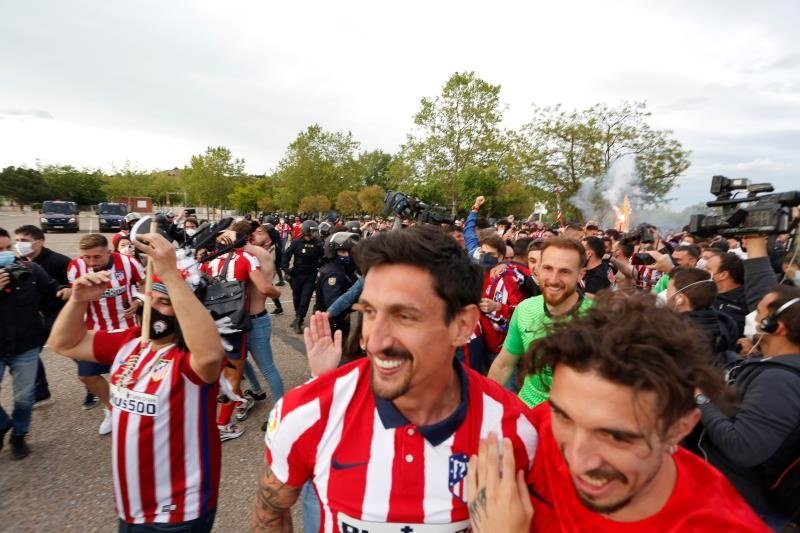 Experts criticise Atletico players' celebrations with supporters