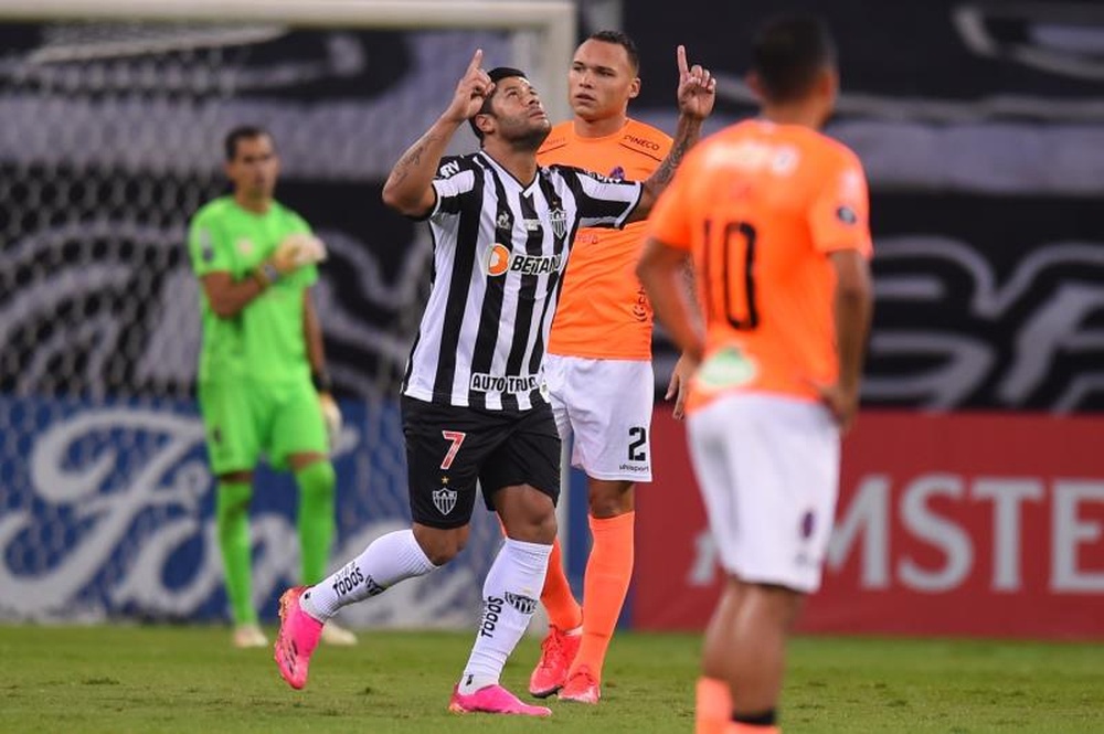 Dupla Hulk e Nacho participou de 81% dos gols do Atlético-MG no Brasileiro. EFE