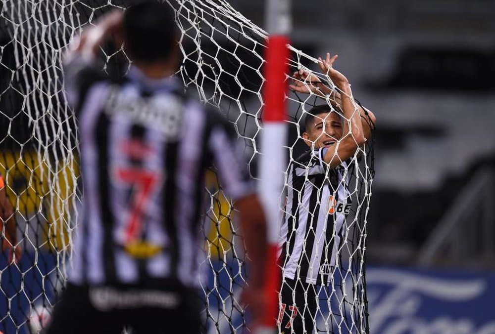 Ravanelli frustra a Atlético Mineiro. EFE