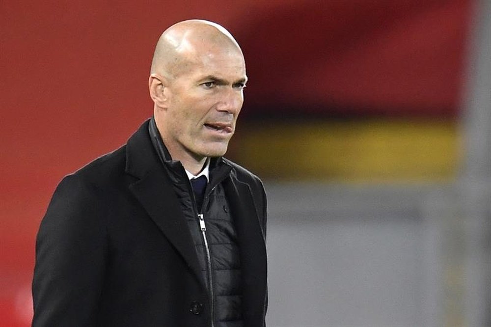 'Téléfoot' asegura que Zidane da prioridad a 'les bleus'. EFE