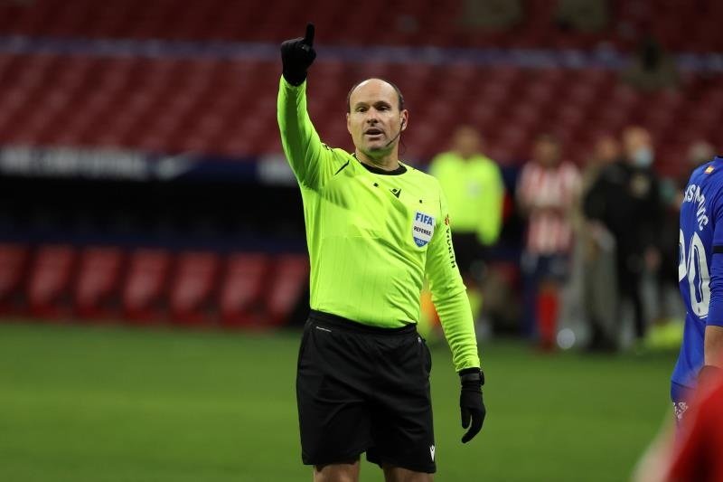 Mateu Lahoz, quatrième Espagnol à arbitrer une finale de la Ligue des champions. EFE