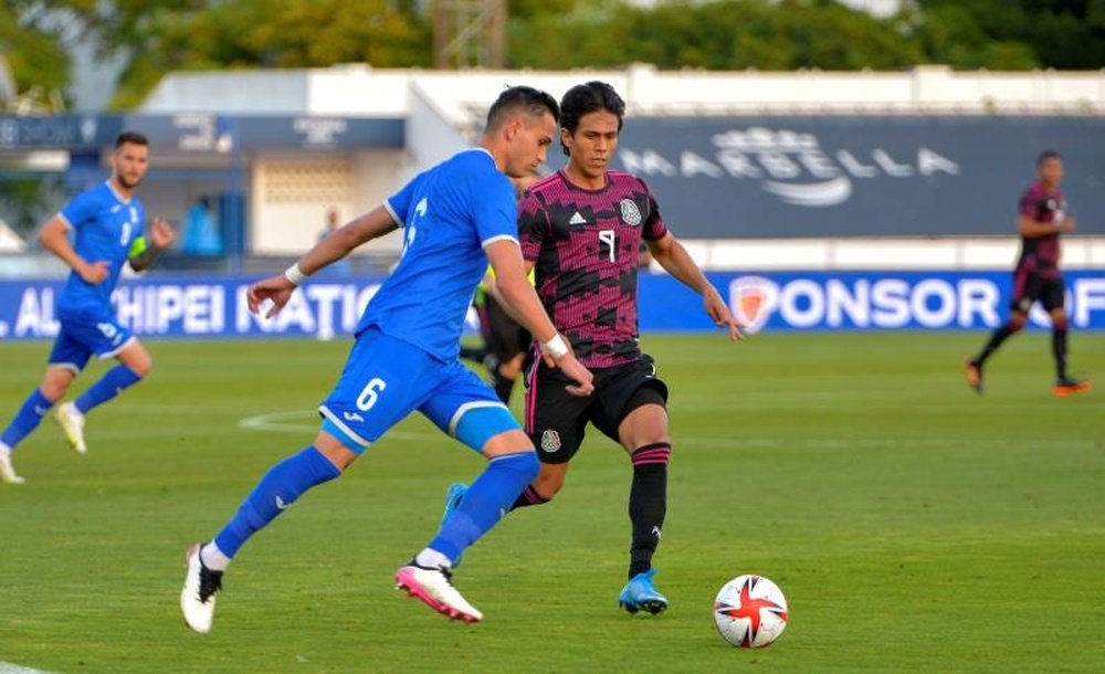 Macías saldrá del Getafe, pero quiere seguir en el fútbol europeo. EFE