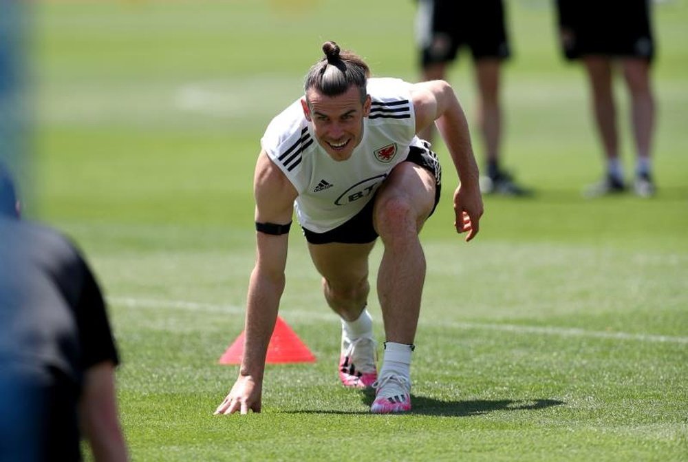 Bale vuelve lesionado y estará entre dos y tres semanas de baja. EFE
