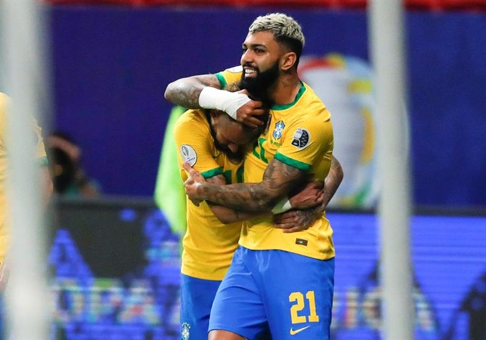 Resenha entre Neymar e Gabigol agita torcida do Flamengo. EFE/Fernando Bizerra Jr