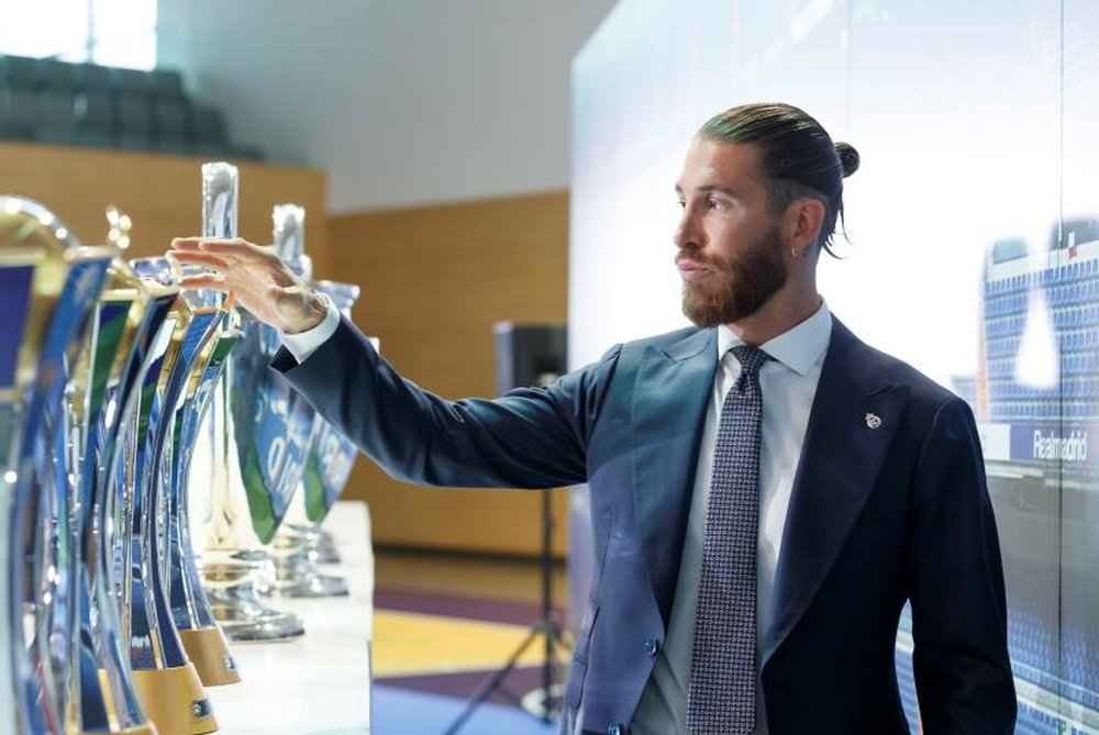 Ramos négocierait déjà par téléphone avec le PSG. EFE