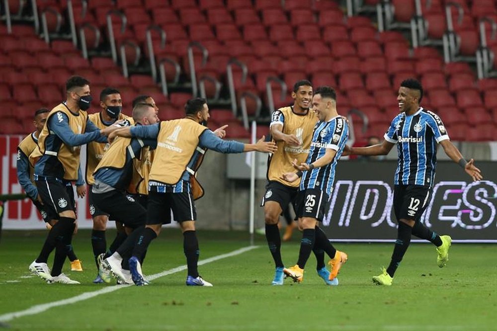 Grêmio acerta rescisão com Paulo Victor. EFE/Buda Mendes