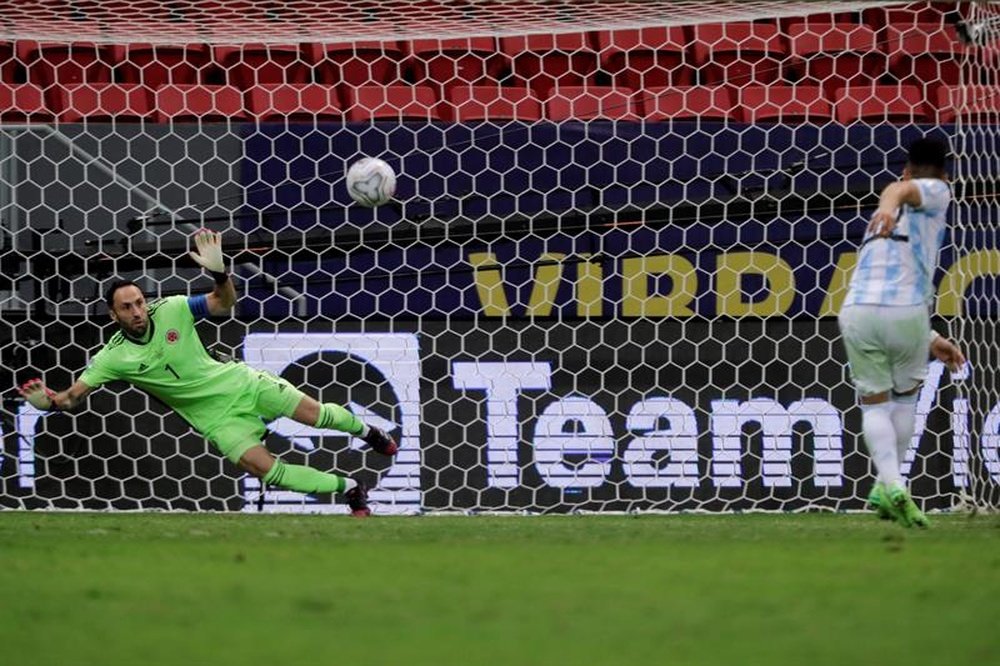 David Ospina will be out for three to four months. EFE