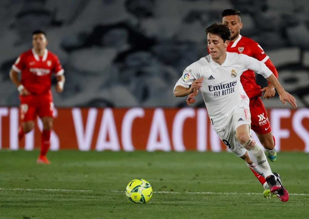 Real Madrid and Fiorentina have agreed to loan out Odriozola. EFE