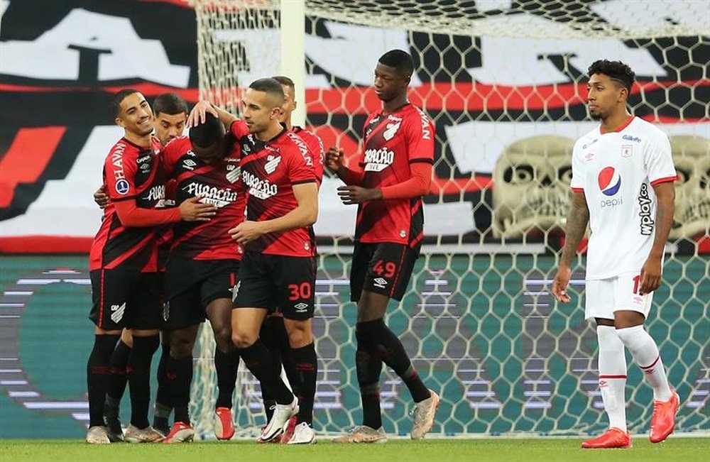 Athletico Paranaense conquistó su segundo título de la Sudamericana. EFE