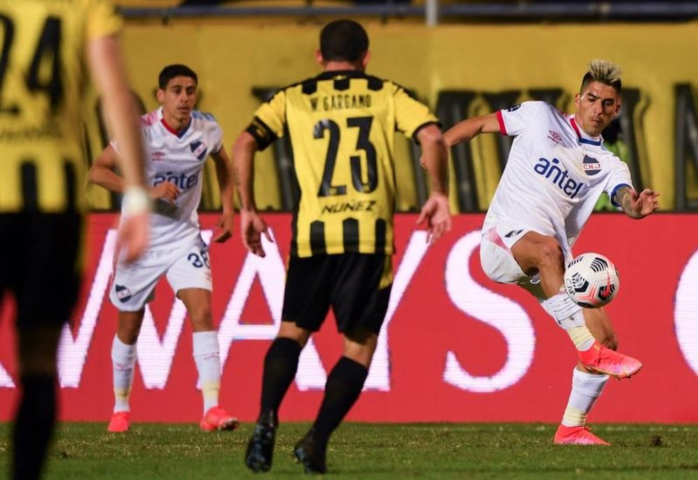 Peñarol y Nacional superaron sus compromisos amistosos. EFE